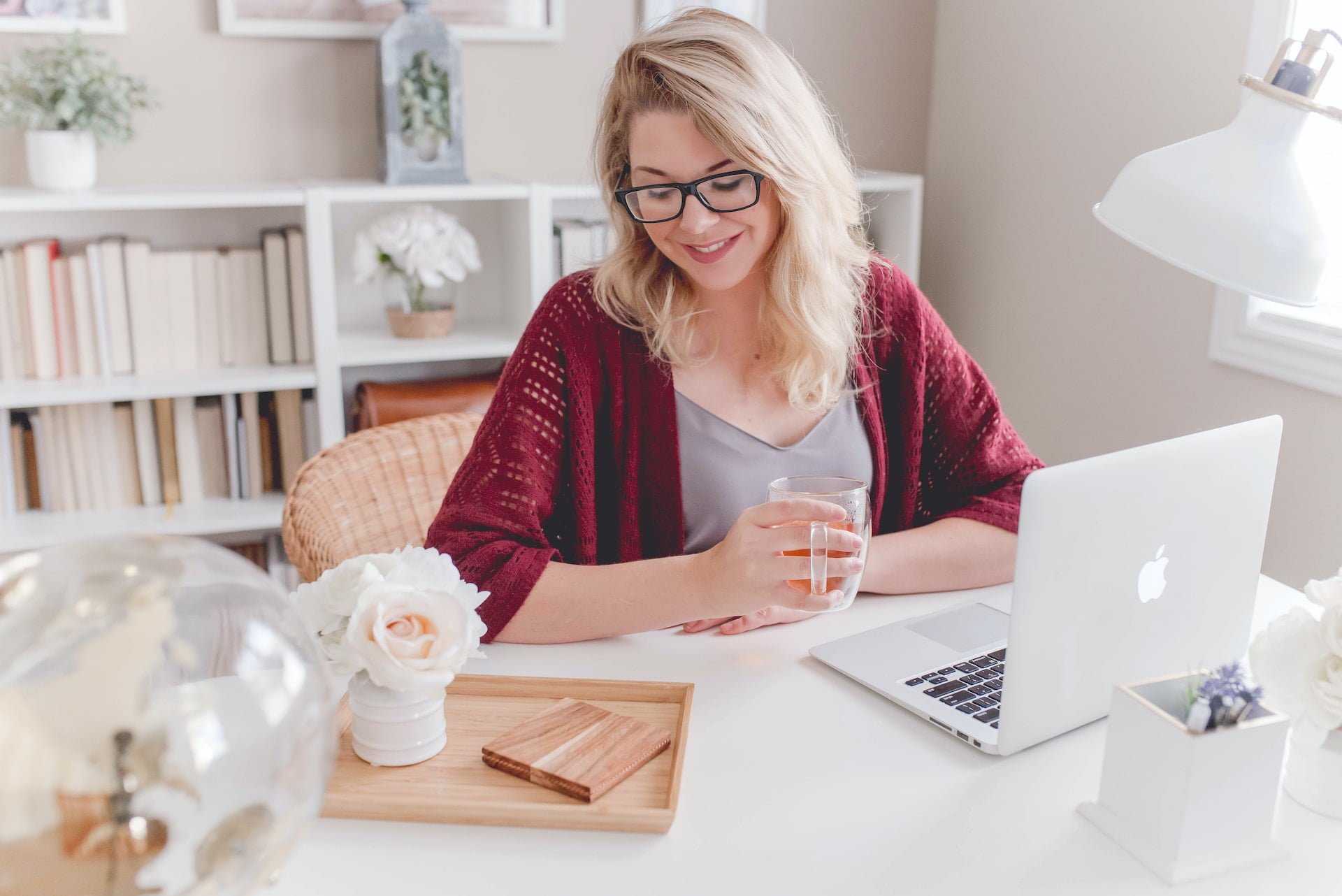 5 Warning Signs Your Remote Team Needs Sales Training