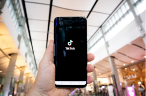 Introduction to TikTok Marketing for Businesses: An Overview of Tiktok as a Marketing Platform and Its Potential Benefits for Businesses