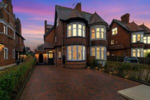 Exploring Houses for Sale in Oadby and Clarendon Park, Leicester