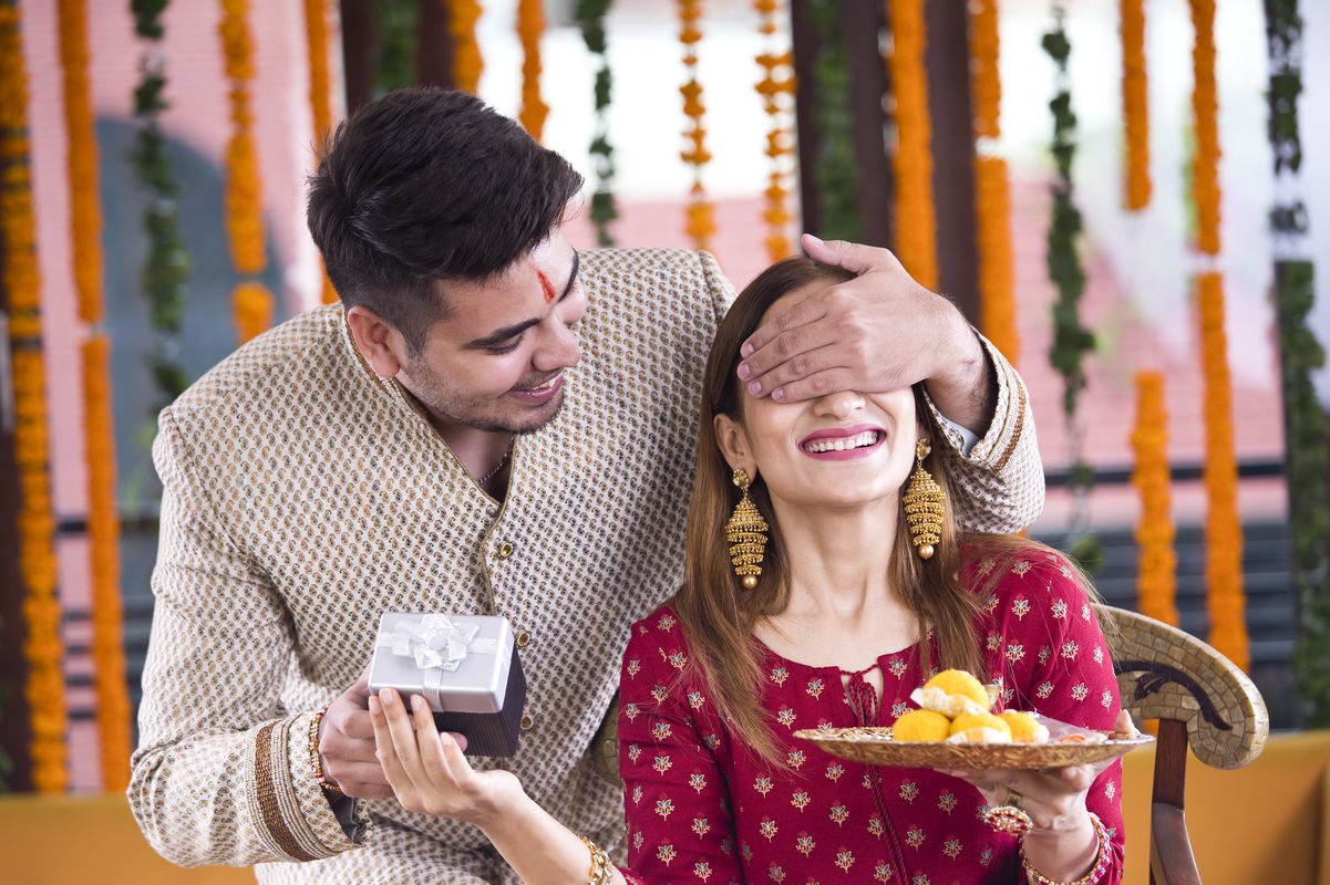 Celebrate Sibling Bonds in a Unique Way