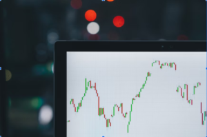Stay Informed and Trade Smarter: How a Trading Platform Can Empower Traders?