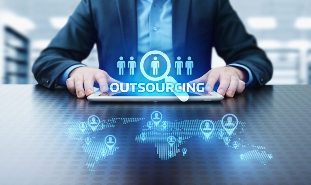 Employment Contracts Law and the Benefits of Outsourced HR Services