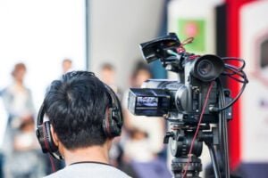 Benefits of Voice over advertisement