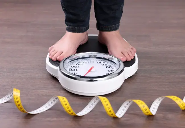64b2152b766a1d77420ba015 measuring BMI on scale