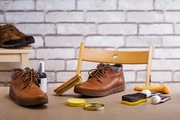 Universal Footwear