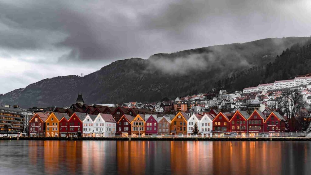Aurora Borealis Viewing in Norway: Unique Stays for the Best Experience Aurora Borealis Viewing in Norway: Unique Stays for the Best Experience