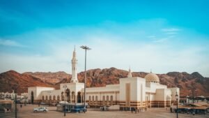 Essential Tips for a Smooth Umrah Ride Experience in Jeddah
