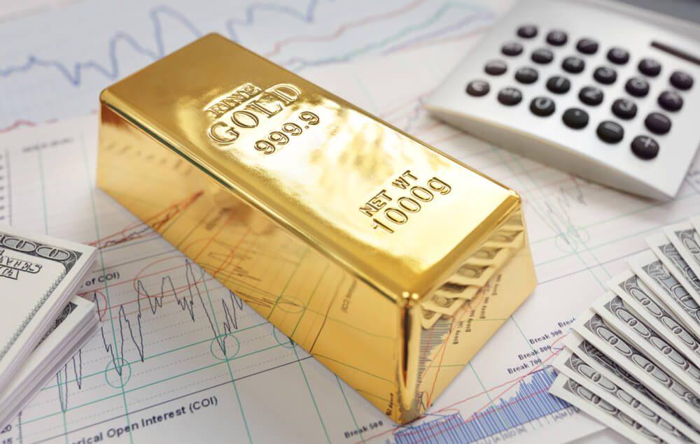 When is the best time to buy investment gold?
