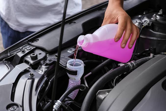 What’s The Importance Of 7 Car Fluids For Your Car?