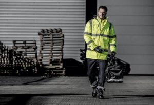 Benefits of Affordable Workwear in the Workplace
