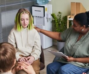 Navigating the Nuances of Teen Mental Health Treatment in Glendale