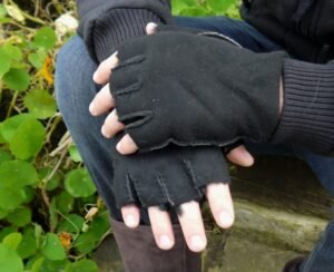 Cold Weather Golf Essentials: The 5 Best Mittens for Your Next Round