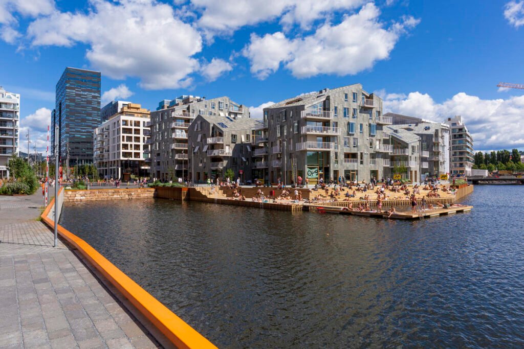 The Modern World of Real Estate: Focusing on Oslo and Lillestrøm The Modern World of Real Estate: Focusing on Oslo and Lillestrøm