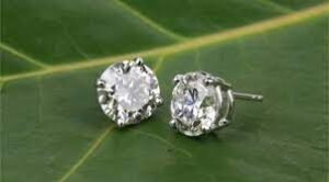 Why Are Diamond Earrings the Ideal Present for Women?