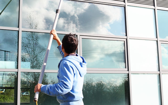 Professional Window Cleaning for Homes and Businesses in Northampton