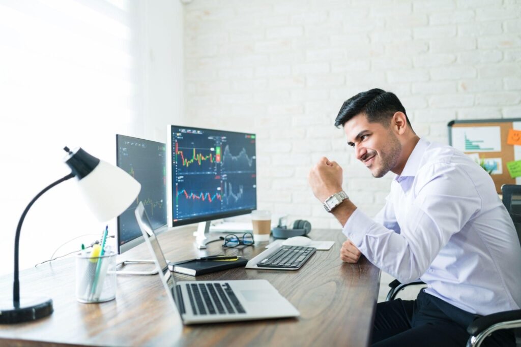 The Confidence Factor: A Pillar of Success for Traders and Investors in Financial Markets