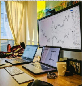 Choosing the Right Broker for Your Trading Strategy