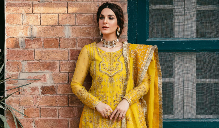 Budget-Friendly Engagement Dresses: Where to Find Affordable Elegance