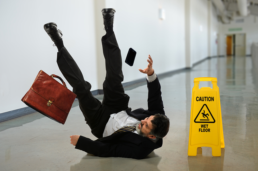 Prevent and Survive a Slip and Fall Injuries: When to Call a Experienced Slip and Fall Lawyers