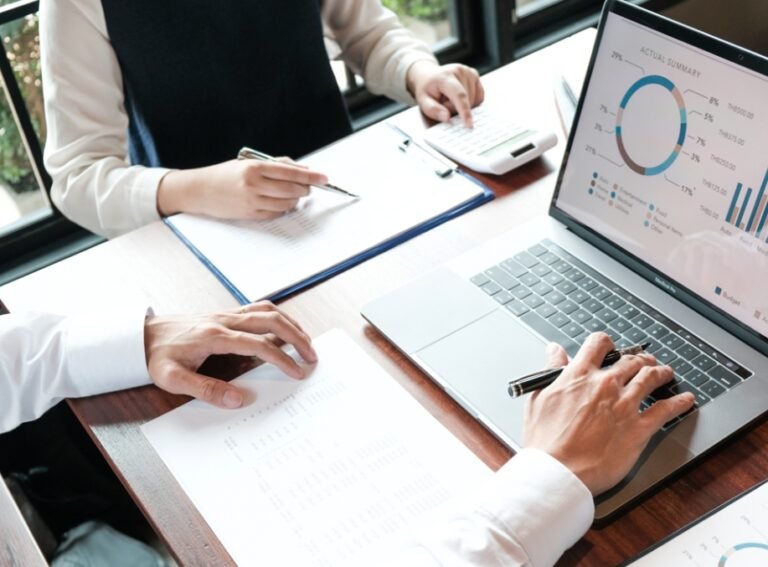 Elevating Dental Practices: The Strategic Integration of Dentist Marketing and Digital Marketing Agencies