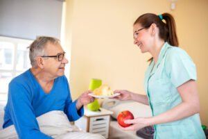 Why Home Health Care Miami Is a Great Option for Your Loved One