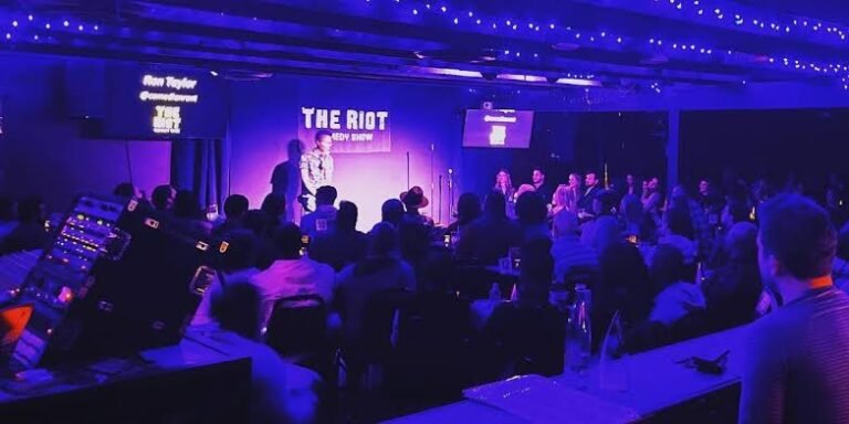 Houston’s Comedy and Live Music Scene: How Local Clubs Build Community