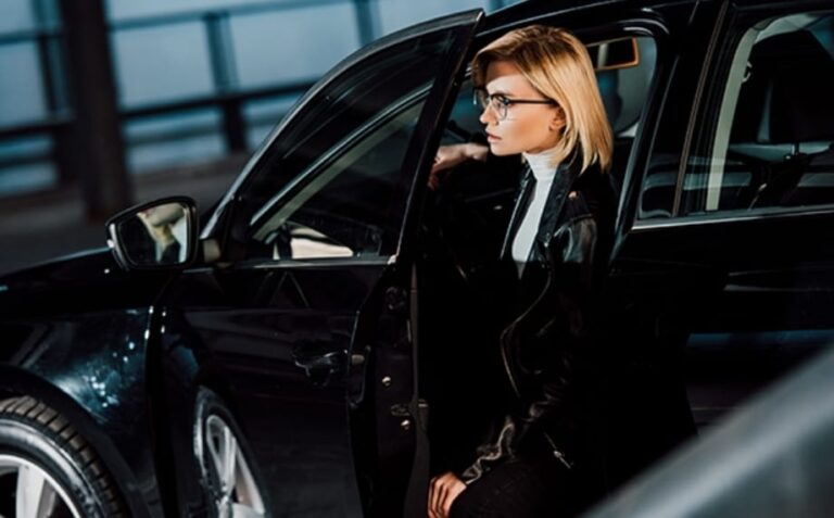 Why You Should Hire Chauffeured-Driven Airport Transportation, Brisbane?