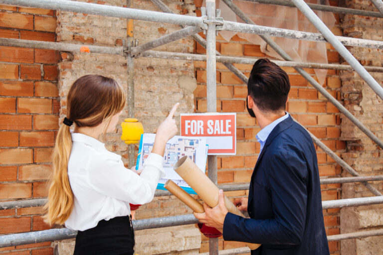 Factors to consider when selling a distressed property