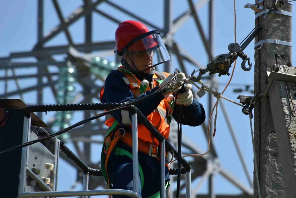 Around-the-Clock Electricians: The New Norm for a 24/7 Society
