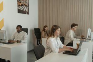 Alarming signs you need to hire a professional call center service