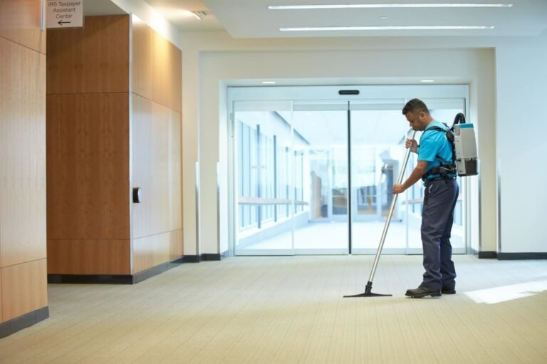 Choosing the Right Commercial Janitorial Service for Your Fresno Business