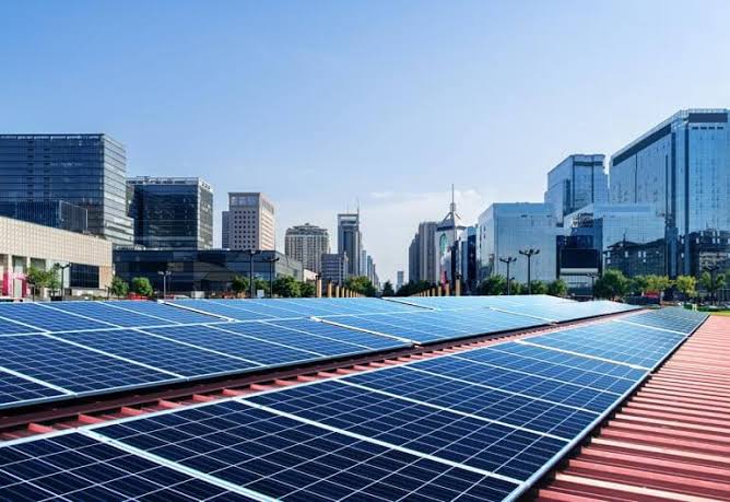 Innovations in Commercial Solar Technology: Elevating Business Energy Solutions