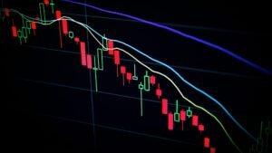 Data Analytics in the Cryptocurrency Market: Understanding Volatility and Investor Behavior