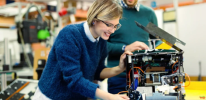 Editor Benjamin: Tech Guru and the Vision Behind Keezy.co