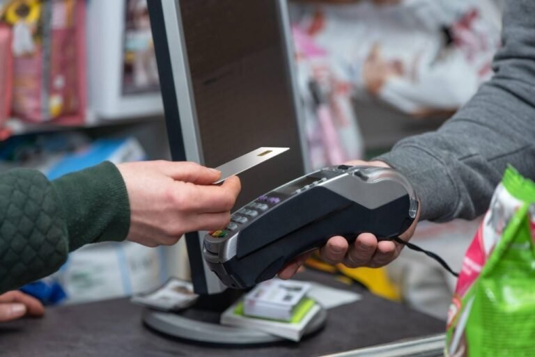 What to Know Before Buying a Card Machine for Your Business in the UK