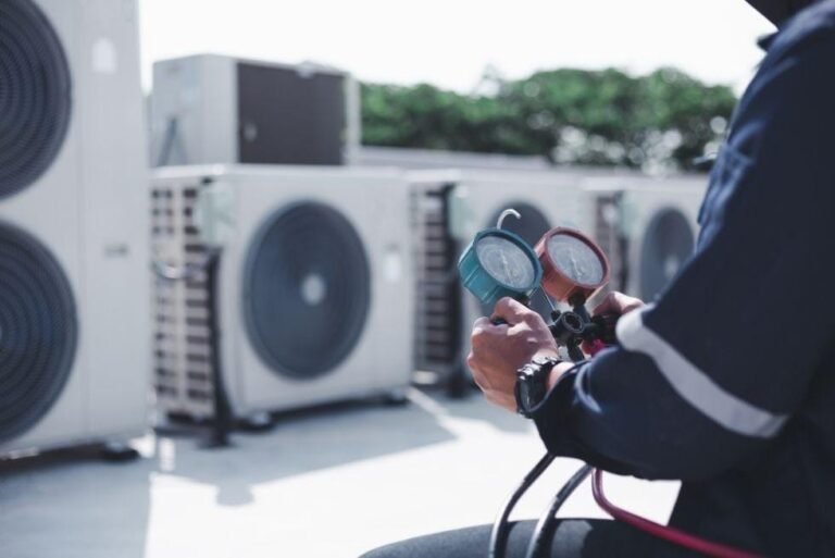 How to Cut Energy Costs with the Right HVAC Repairman