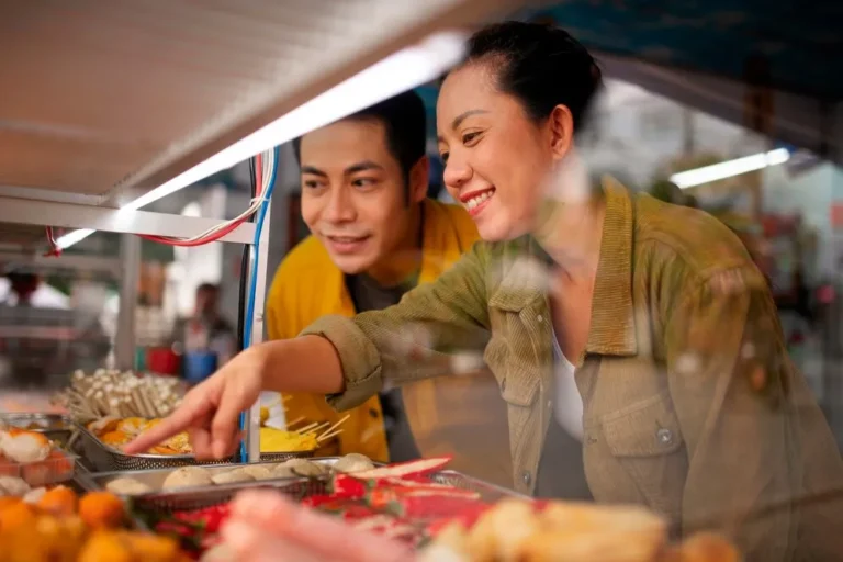 Chinatown Hawker Leftovers Consumption: Exploring the Culture and Practices