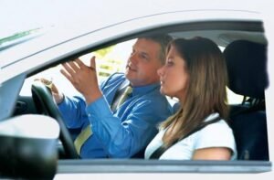 Female Driving Instructors Near Me: Choosing Women Behind the Wheel: