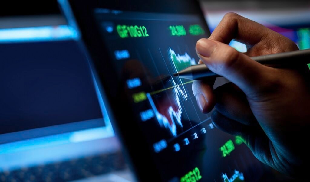 Why Enterprises Outgrow Legacy eSignature Platforms: Signs It’s Time to Switch