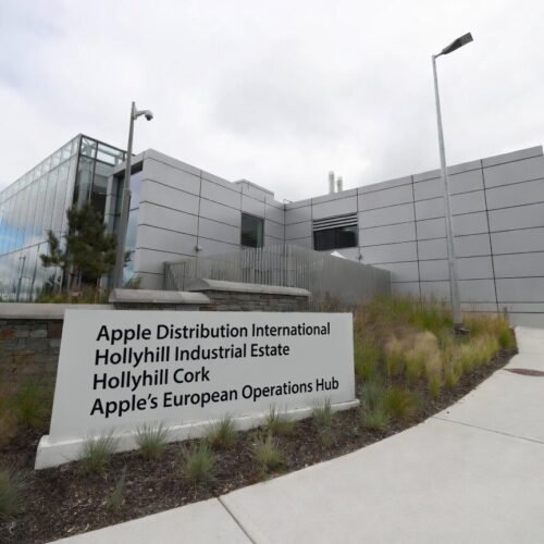 Apple Distribution International Hollyhill Industrial Estate Hollyhill Cork: Apple’s European Operations Hub