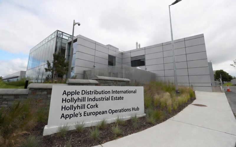 Apple Distribution International Hollyhill Industrial Estate Hollyhill Cork: Apple’s European Operations Hub