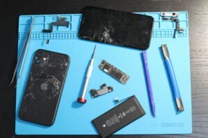 iPhone 17e Back Glass Replacement: Cost, Repair Options, and Safety Tips
