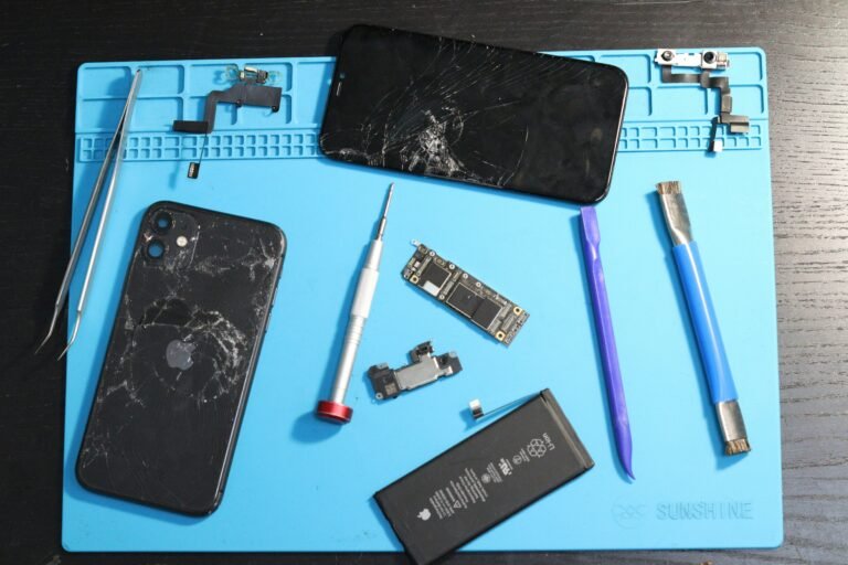 iPhone 17e Back Glass Replacement: Cost, Repair Options, and Safety Tips