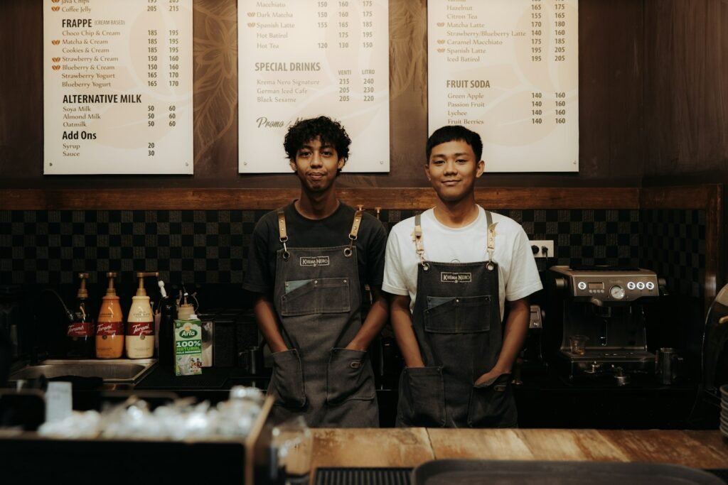 Hiring Seasonal Staff for the Holidays: 8 Steps Small Businesses Should Start Now