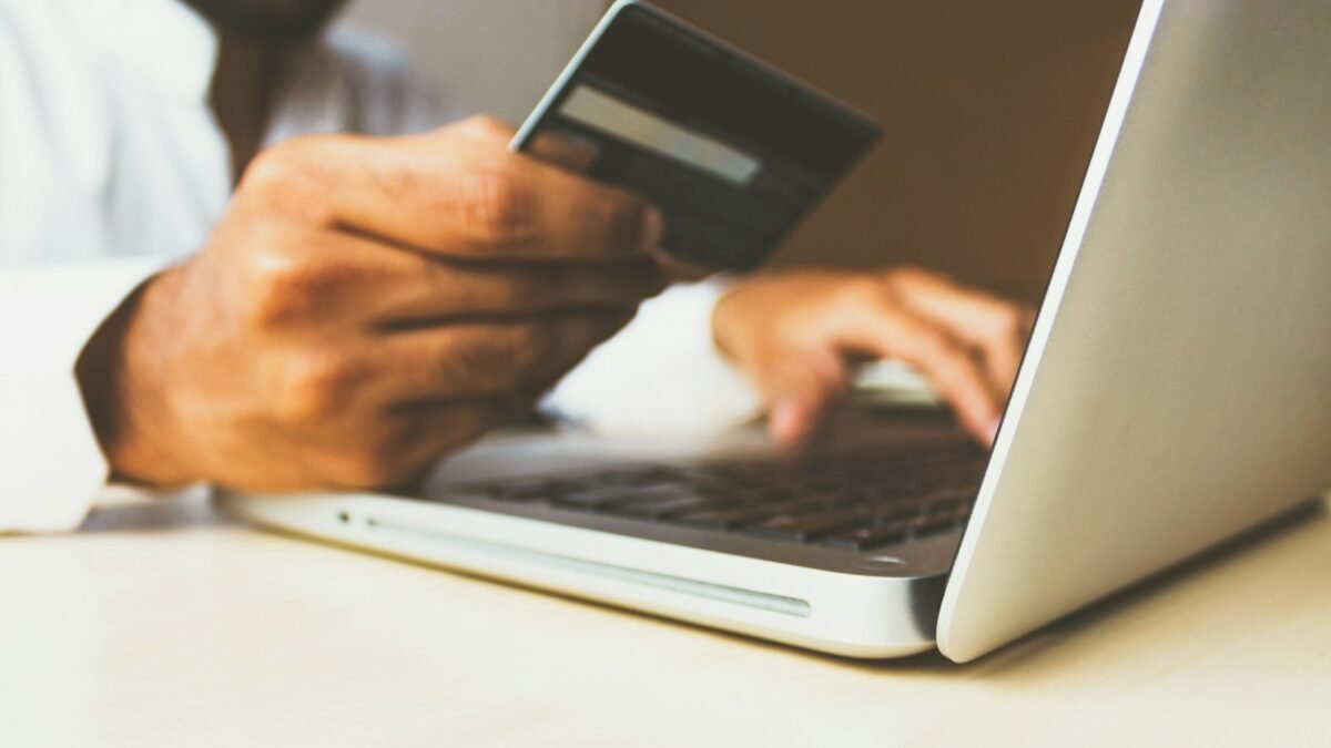 Cart Abandonment: 9 Fixes Small Online Stores Can Make This Week Cart Abandonment: 9 Fixes Small Online Stores Can Make This Week