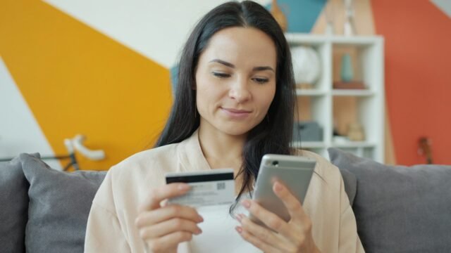 Can Secured Credit Cards Offer Rewards? Features to Compare