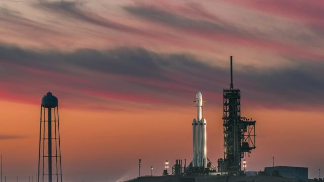 Elon Musk Pledges a SpaceX Share to Every Kid in America: What It Means